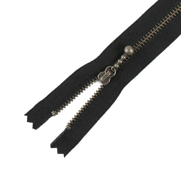 Reißverschluss "Eve Schiftthsner mit Ball 22 cm 580 Farbe" YKK