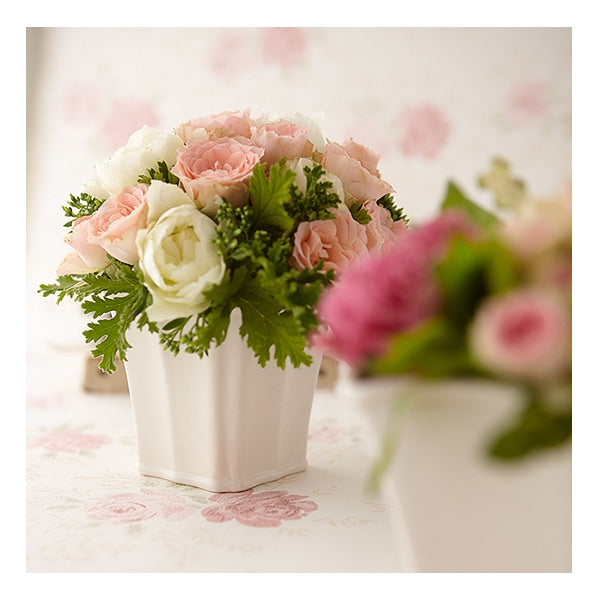 Arrangement Base "Femi Vase (feminisiert) Weiß 144-711-100"