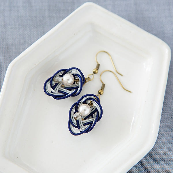 طقم قطعة ميزوهيكي “أقراط عقدة البرقوق المشوهة رمادي PHC-070-2”