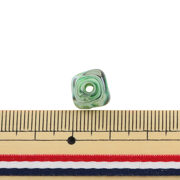 مستلزمات الحرف اليدوية “Tonbodama Crystal Marble Dice Green 5”