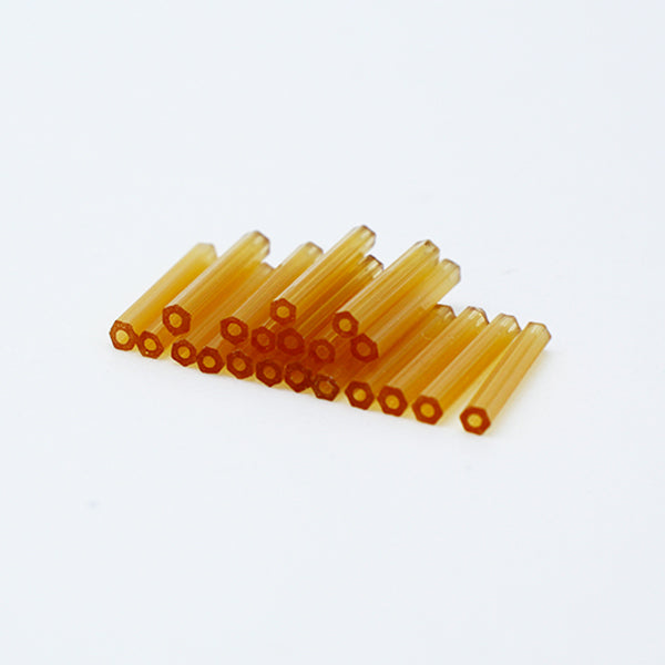 ビーズ 『チェコシードビーズ ビューグルヘキサゴン サテンベージュ 1.5cm 20個入り』