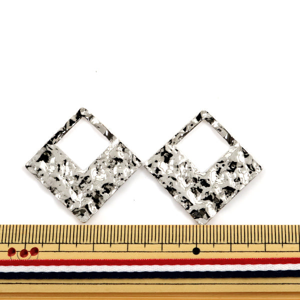 Аксессуарный материал "Металлические детали 2 кусочки серебро M2366S"