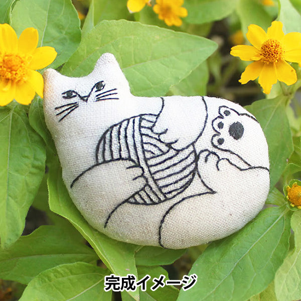 刺しゅうキット 『nekogao 刺繍ブローチ へそ天 キナリ PHC-126-1