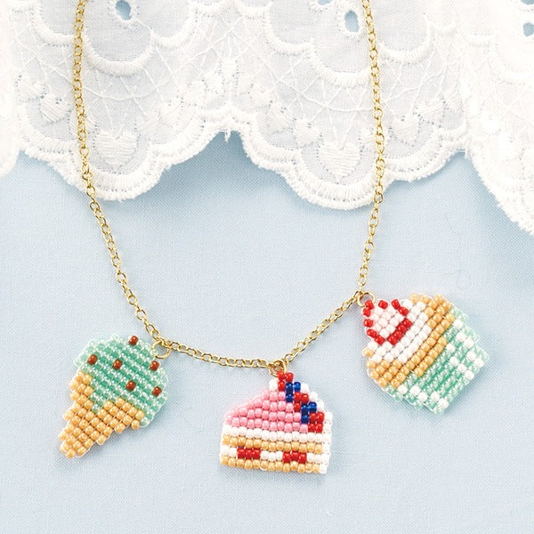 كتاب "نوع بطاقة البرسيم"خرزالأنوالزخارف صغيرة مصنوعة من 71-393 بوصة Clover