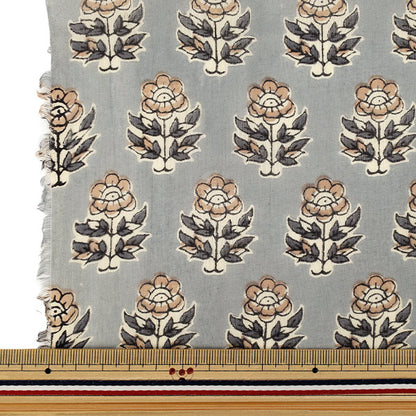 [Cantidad desde 5] Tela "Voile indio estampado floral gris RAVOI-26E”