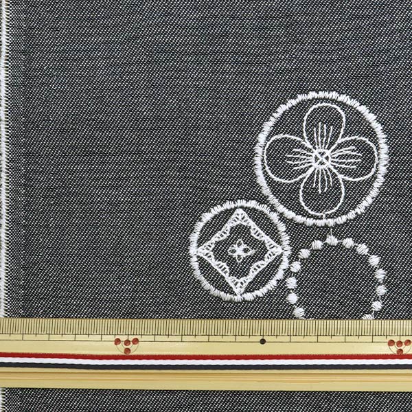 【数量5から】 生地 『デニム 刺繍サークル柄 紺 YKA-81000-2A』 KOKKA コッカ