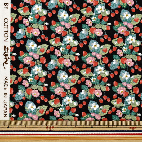 【수량 5부터】 천・원단 "브로드 할당 딸기 블랙 KTS7203-E" COTTON KOBAYASHI