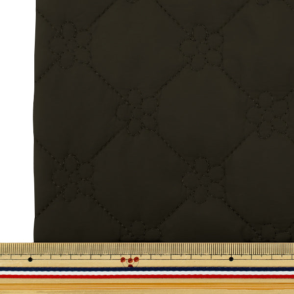 生地 『カジュアルキルトカットクロス フラワー小 約65×80cm ブラック CQ-CA-3BK』