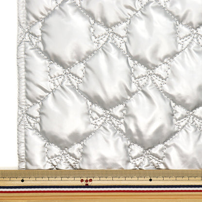 Tessuto "Trapunta"Panno tagliato NastroStile smalto pattern ca. 65 cm x 100 cm in argento C-HS2292-3SI"