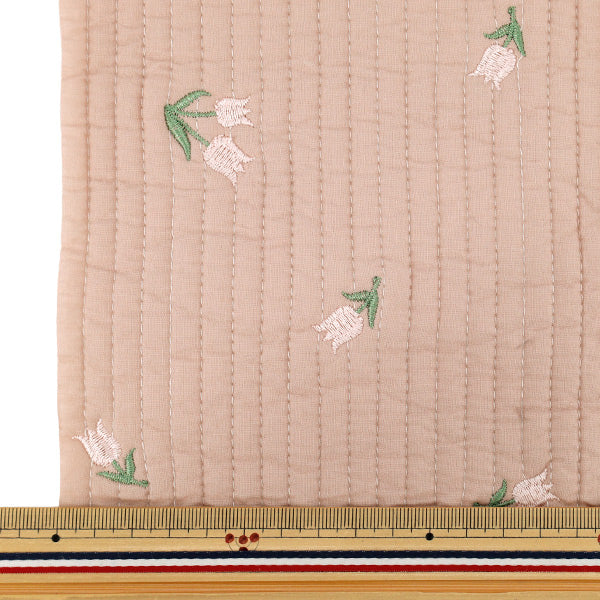 生地 『刺繍入りイブルキルト お花 約65×70cm ピンク』