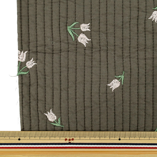 生地 『刺繍入りイブルキルト お花 約65×70cm チャコールグレー』