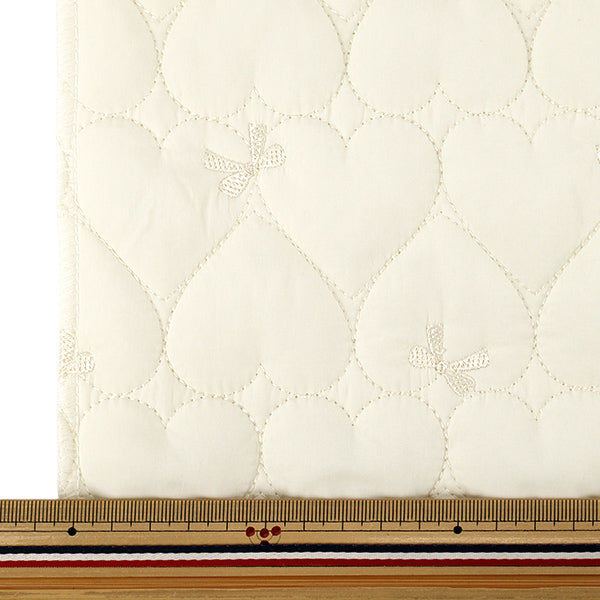 生地 『リボン刺繍ハートキルト カットクロス 約130×50cm ホワイト C-9518-A』