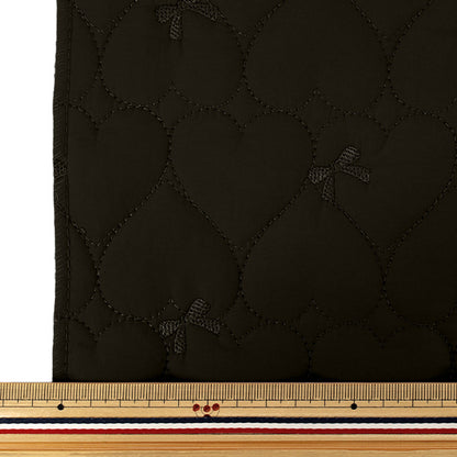 生地 『リボン刺繍ハートキルト カットクロス 約130×50cm ブラック C-9518-D』