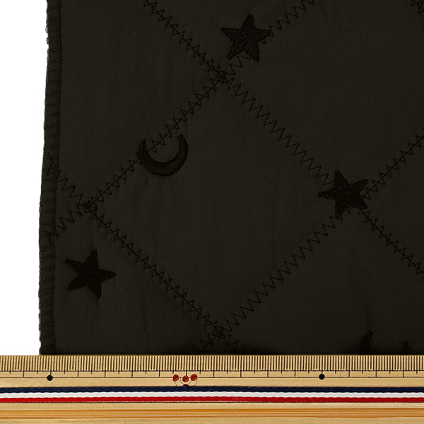 生地 『月星刺繍キルト カットクロス 約130×50cm ブラック C-9519-D』