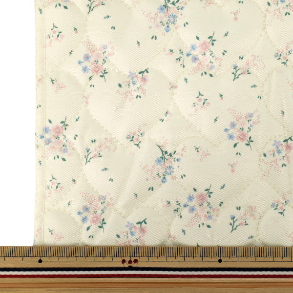 生地 『インクジェットプリントキルト フラワー クリーム 130cm×50cm Q9522-3B』