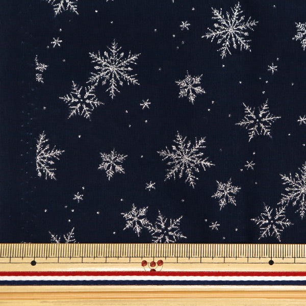生地 『クリスマスプリント カットクロス 雪の結晶 約110cm×50cm