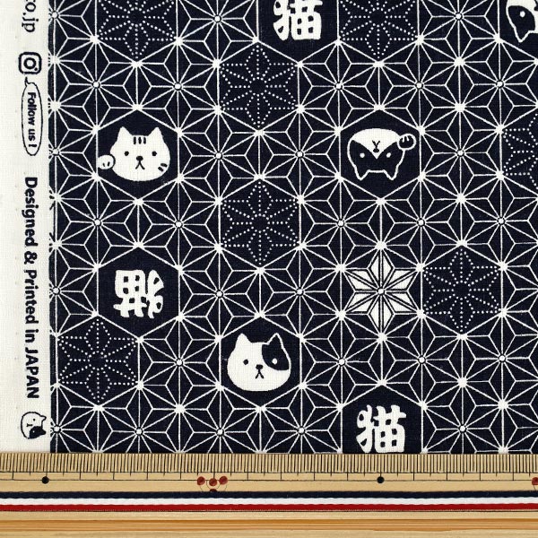 【数量5から】 生地 『ドビー 福福 麻の葉ネコ 紺 AP61202-2E』