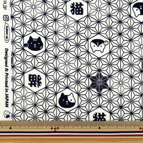 【数量5から】 生地 『ドビー 福福 麻の葉ネコ 白 AP61202-2A』