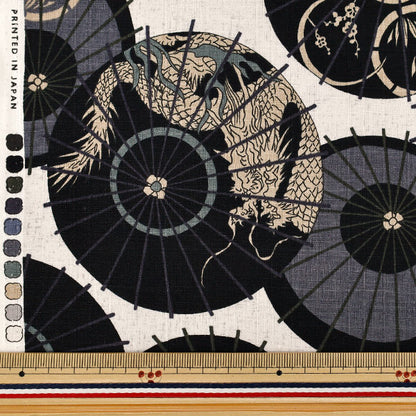 [Quantité à partir de 5] Tissu "Parapluie dobby motif japonais blanc x noir 1026-1120-2-A”