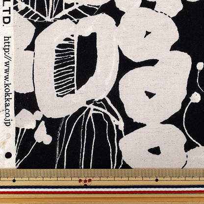 [الكمية تبدأ من 5] الأقمشة "القطن والكتان"الأغطية Linnea كبير زهرة نمط الأسود YKA-36060-1D" KOKKA