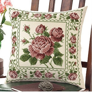 Embroidery kit "Embroidery Kit Cushion Anty Close 6051" Olympus