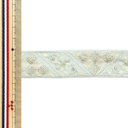 [Aus Menge 5] HandwerkBesätze "2024 Indischer Stickereibesatz Grün x weiß 46228a"