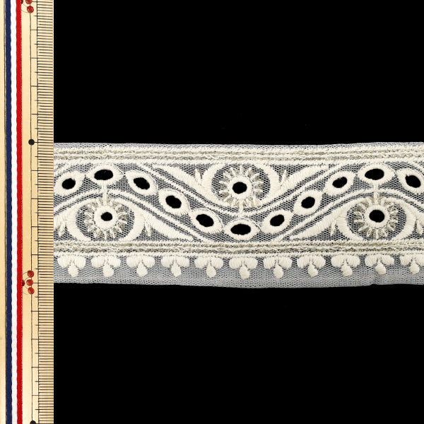 [Menge ab 5] KunsthandwerkBesätze "2024 Indischer Stickereibesatz Weiß x weiß 3259a"