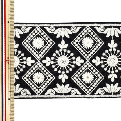 [Menge ab 5] KunsthandwerkBesätze "2025 Indischer Stickereibesatz Ca. 10 cm breit schwarz x weiß M-1054a9"