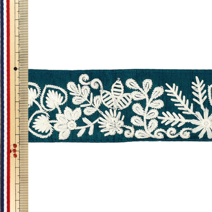 【数量5から】 手芸ブレード 『2025 インド刺繍ブレード 約4.5cm幅 グリーン×ホワイトM-1317-A』