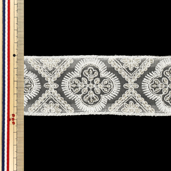 【数量5から】 手芸ブレード 『2025インド刺繍ブレード 約4.7cm幅 ホワイト M-5006G』