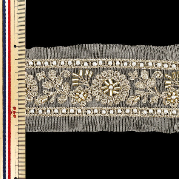 【数量5から】 手芸ブレード 『2026インド刺繍ブレード 約6.5cm幅 ホワイト×ゴールド 48615A』