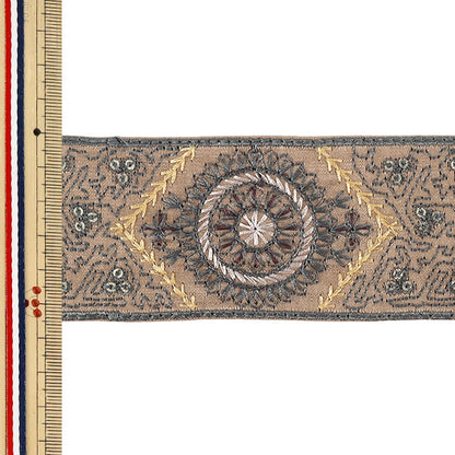 【数量5から】 手芸ブレード 『2026インド刺繍ブレード 約5.5cm幅 ベージュ M-5406B』