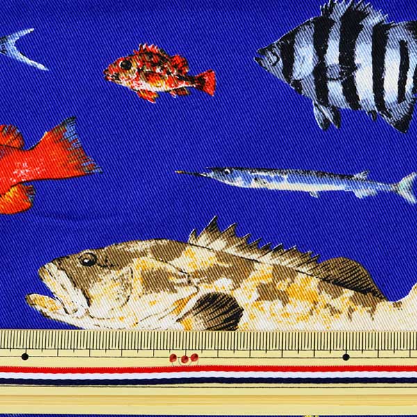 [De la quantité 5] Tissu "Twill Imprimer Tissu Twill Fish Fish Fabric Interior C Bleu foncé" Coton Kobayashi Cotton Kobayashi Kobayashi.