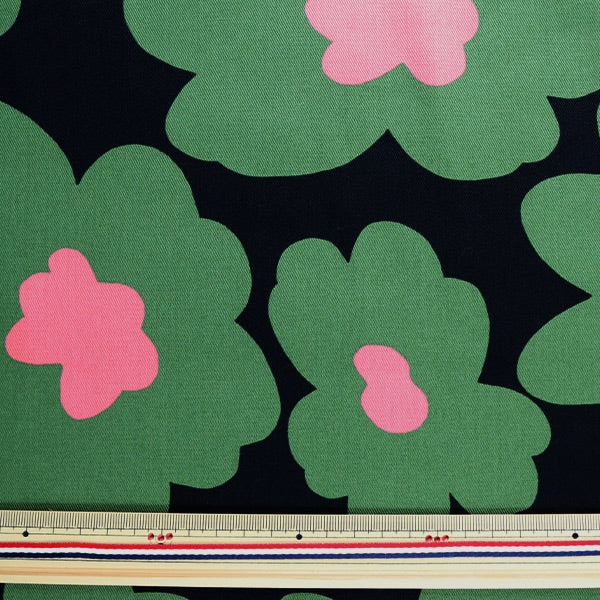 [From quantity 5] Fabric "Twill print Scandinavian floral pattern green KTS3676-G" COTTON KOBAYASHI