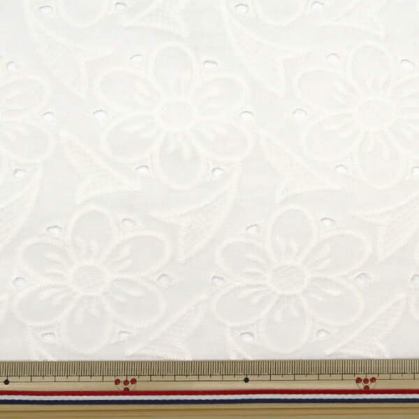 [From quantity 5] Fabric "Cotton All Over Race White BEI-30009"