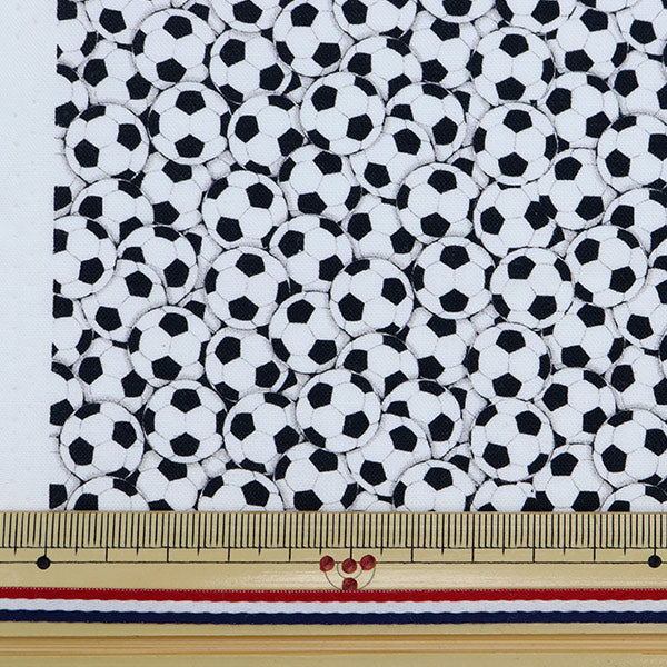数量5から】 生地 『USAコットン スモールワールド サッカー柄