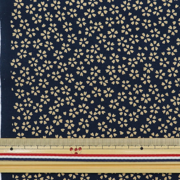 [De la quantité 5] tissu "Patché japonais fleurs de cerisier bleu foncé 88222-1-5"