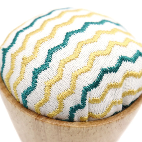 Almohadilla para alfileres "Camión de madera rosa zigzag jy-5-1"