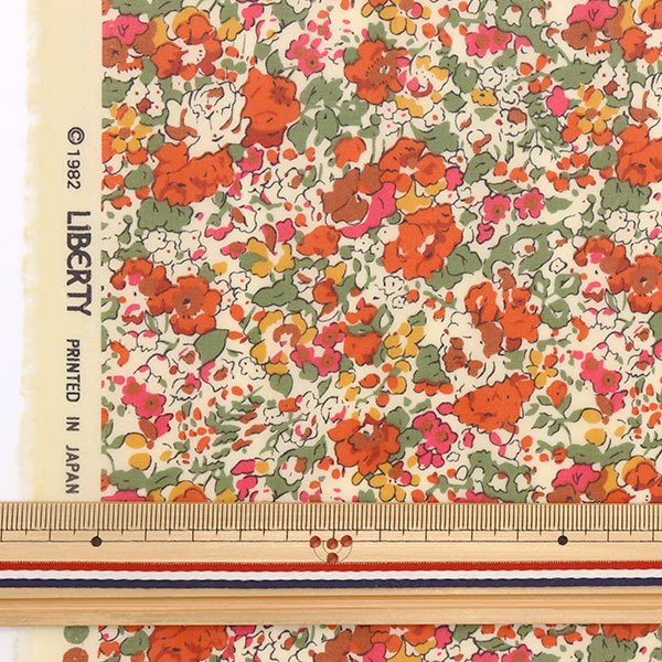 Fabric "Liberty Liberty Print LaminateCut Cloth Approximately 30 × 50cm Claire Aude Red CR3332022-WE] Liberty Japan Liberty JAPAN