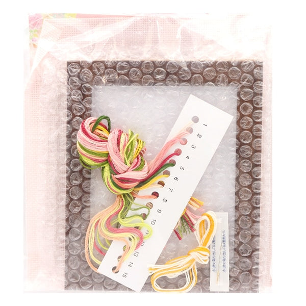 Комплект для вышивки «Расположение цветов, которое окрашивает сезон апрель Lanunculus и Wissen 522204" Лекен Lecien Cosmo Cosmo