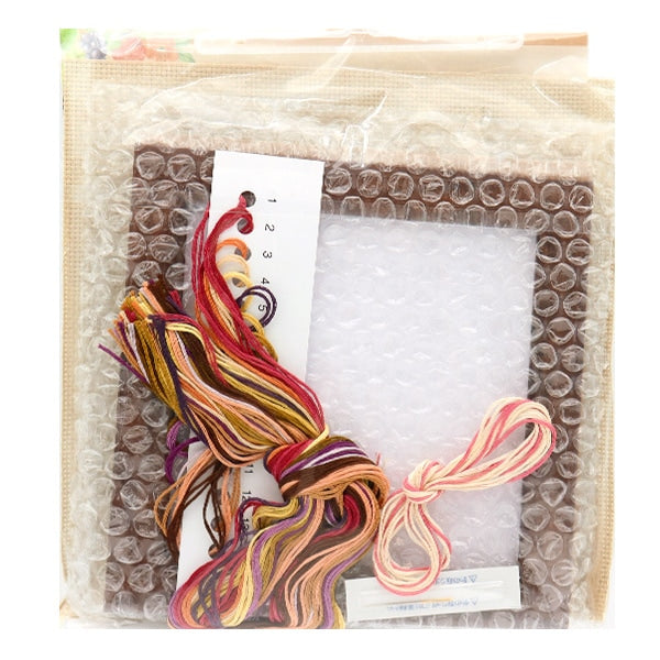 Комплект для вышивки «Расположение цветов, которое окрашивает сезонные фрукты 5222210" Лекен Lecien Cosmo Cosmo