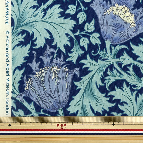 [From quantity 5] Fabric 『Sheeting V & A Anemone Navy VA10002-E]