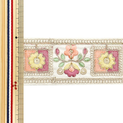 [Aus Menge 5] HandwerkBesätze 『2024 Indischer Stickereibesatz Weiß x gelb M-77a]