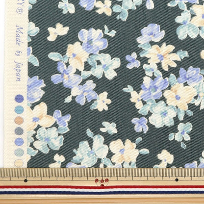 [From quantity 5] Fabric "Twill Grayish Flower Bouquet 850420-1-5"