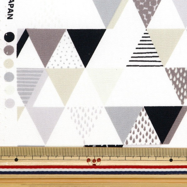 [De la quantité 5] Tissu "Ox Geométric Pattern triangle ox41602-1E"