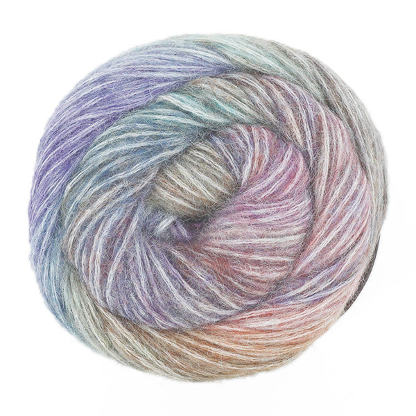 Biidoro Yarn No.7 close-up swirl, soft halo and smooth long gradient