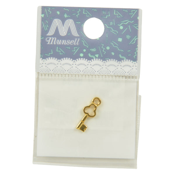 Handicraft bracket "Charm key gold No.834"