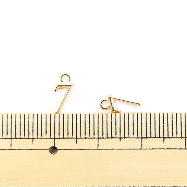手芸金具 『数字パーツ 7 ゴールド 2個入り 271/0210』