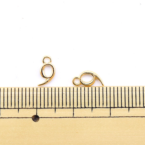 手芸金具 『数字パーツ 9 ゴールド 2個入り 271/0212』