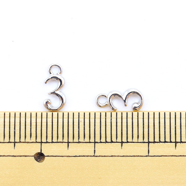 手芸金具 『数字パーツ 3 シルバー 2個入り 271/0206』